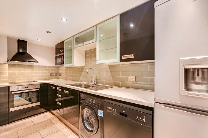 1 Bedroom Flat To Rent In Barkston Gardens, London, SW5