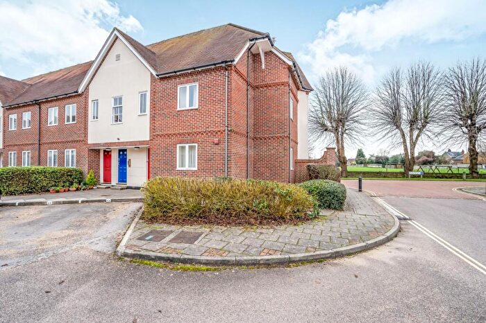 2 Bedroom Apartment To Rent In Peter Weston Place, Chichester, PO19