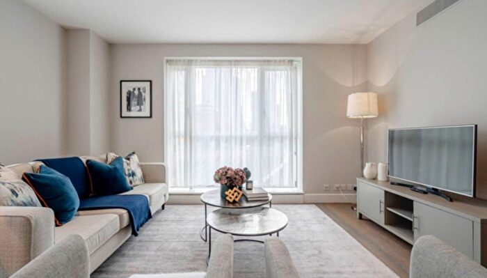 1 Bedroom Flat To Rent In Westferry Circus, London, E14