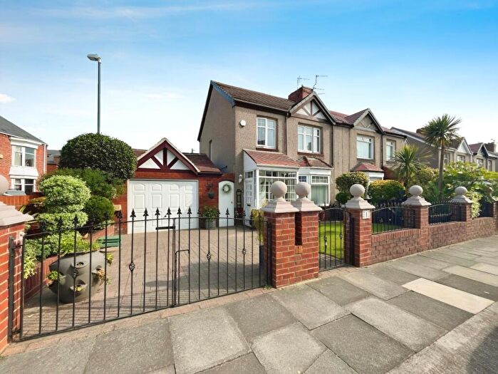 3 Bedroom Semi Detached House For Sale In Newbury Street, South Shields, Tyne And Wear, NE33
