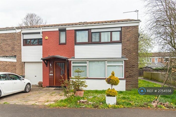 4 Bedroom End Of Terrace House To Rent In Cleveland Close, Basingstoke, RG22