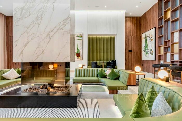 3 Bedroom Flat To Rent In Cascade Way, White City, London, W12