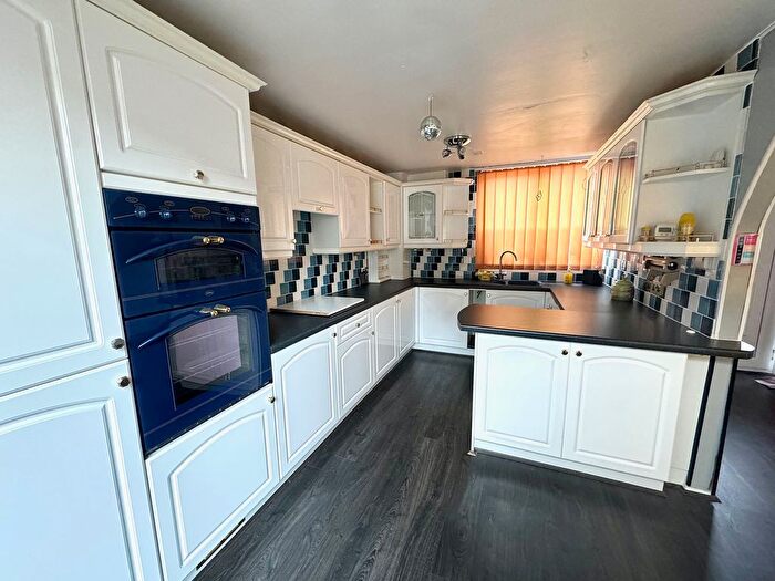 2 Bedroom Terraced House To Rent In Davidstow Close, Hull, HU7