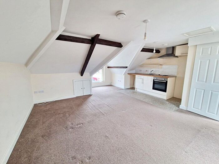 1 Bedroom Flat For Sale In Coychurch Road, Pencoed, Bridgend, CF35