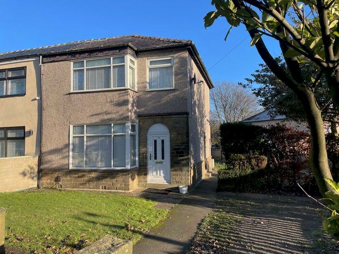 3 Bedroom Semi-Detached House To Rent In Cousin Lane, Halifax, HX2