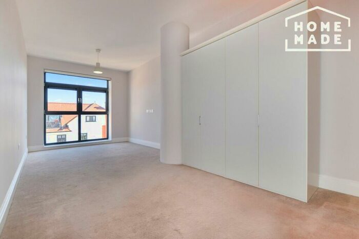 2 Bedroom Apartment To Rent In Muswell Hill, London, N10