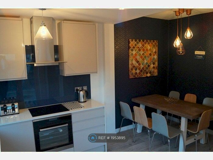 3 Bedroom Terraced House To Rent In Edith Road, Prittlewell, SS2