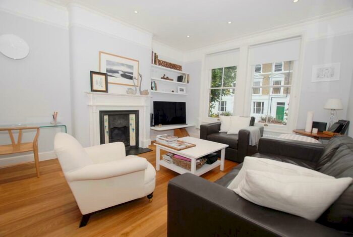 2 Bedroom Apartment To Rent In Glenton Road, Lewisham, London, SE13