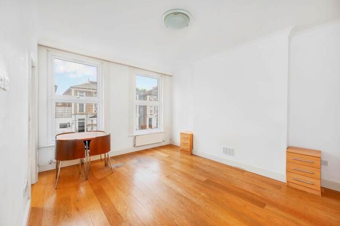 Studio To Rent In Windsor Road, Ealing, London, W5