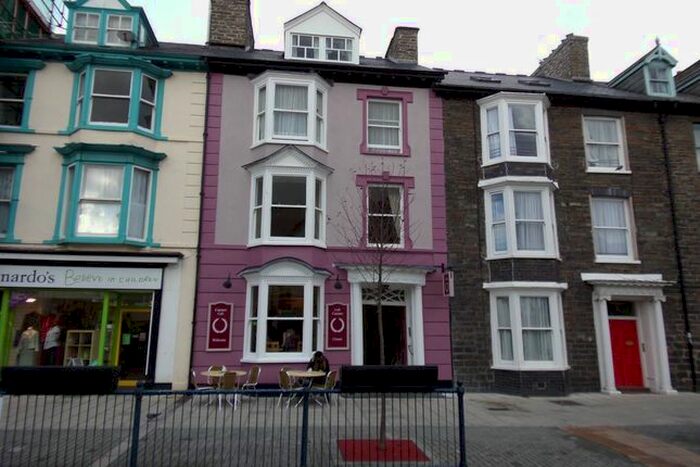 1 Bedroom Flat To Rent In Flat, North Parade, Aberystwyth, Ceredigion, SY23