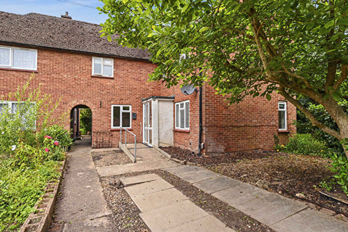 2 Bedroom Maisonette For Sale In Blackhorse Close, Amersham, HP6