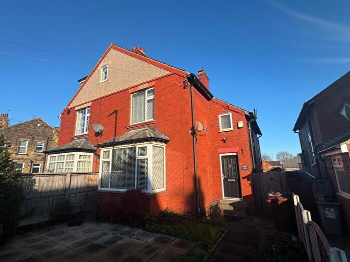 3 Bedroom Semi Detached House For Sale In Worrall Street, Morley, Leeds, LS27
