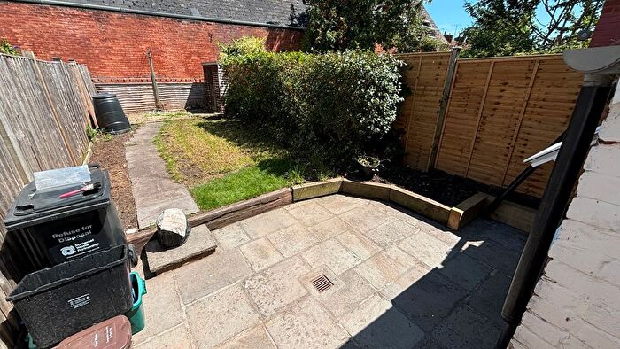 1 Bedroom Flat To Rent In William Street, Taunton, TA2