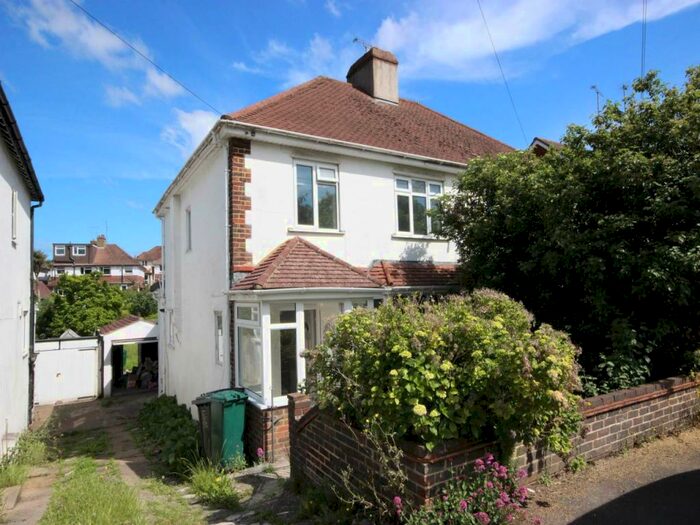 3 Bedroom Semi-Detached House To Rent In Dale Drive, Brighton, BN1