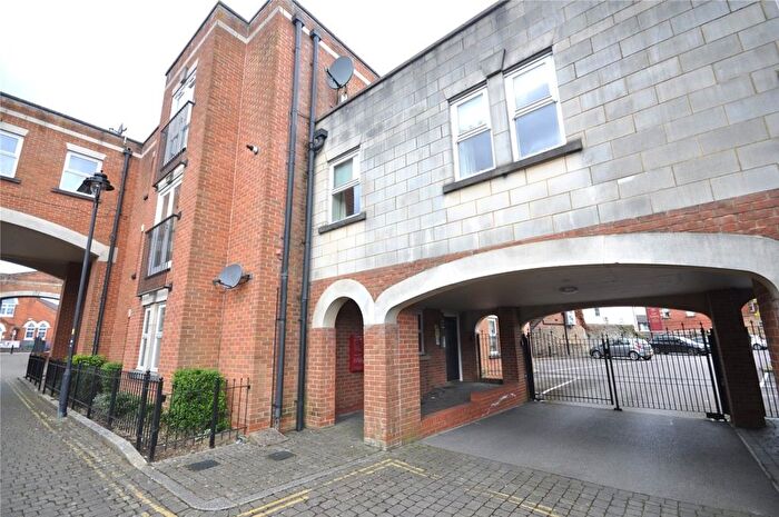 1 Bedroom Flat To Rent In Godwin Court, Old Town, Swindon, SN1
