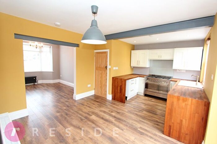3 Bedroom Semi-Detached House For Sale In Baytree Lane, Middleton, Manchester, M24