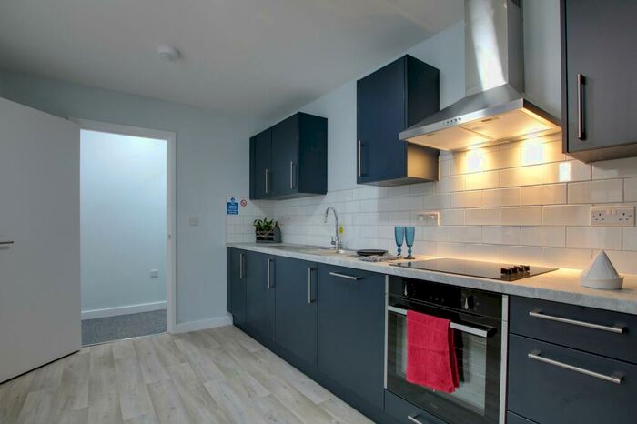 2 Bedroom Apartment To Rent In A Clarendon Park Road, Clarendon Park, LE2