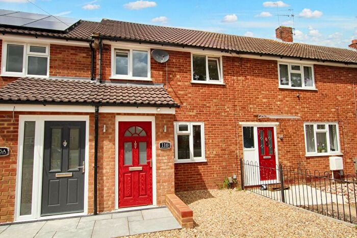 3 Bedroom End Of Terrace House To Rent In Weedon Road, Aylesbury, HP19