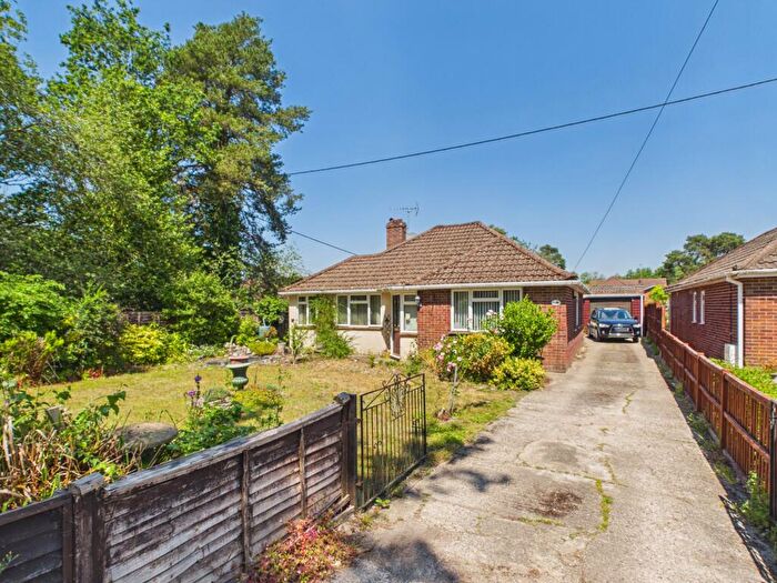 3 Bedroom Detached Bungalow For Sale In Silchester Road, Pamber Heath, RG26