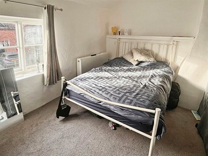 3 Bedroom Terraced House For Sale In Southam Street, Kineton, Warwick, CV35