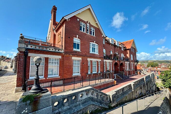 2 Bedroom Flat For Sale In High Street, Swanage, BH19
