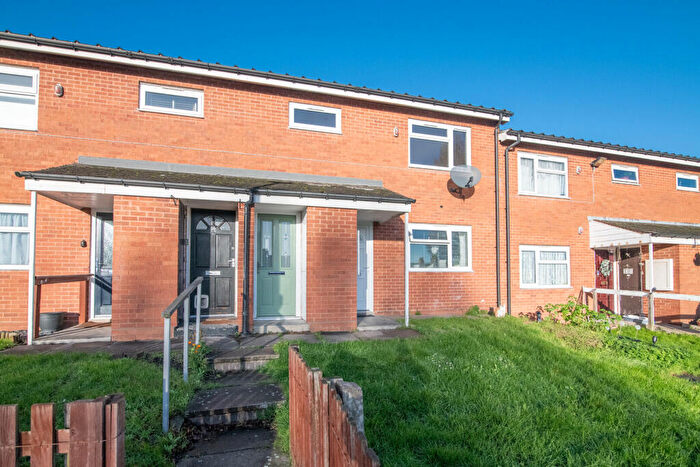 2 Bedroom Flat For Sale In Crown Walk, Tipton, DY4