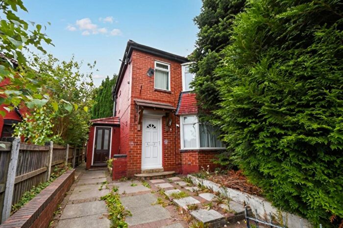 3 Bedroom Semi-Detached House For Sale In Barclays Avenue, Salford, M6