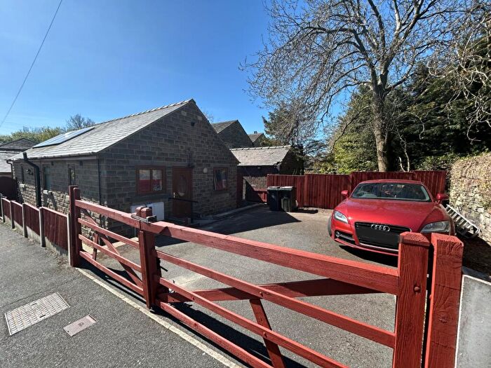 3 Bedroom Bungalow To Rent In Lewdan, Brearcliffe Street, Wibsey, Bradford, BD6