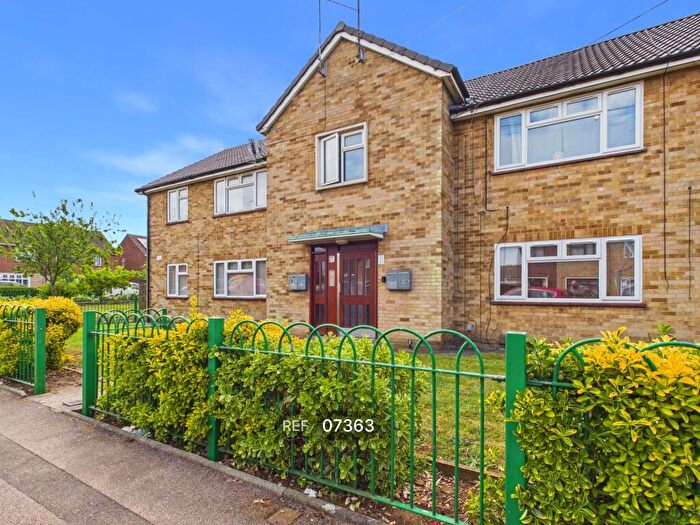 2 Bedroom Flat To Rent In Mendip Grove, Peterborough, PE4