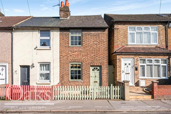 2 Bedroom End Of Terrace House For Sale In Gloucester Road, Croydon, CR0