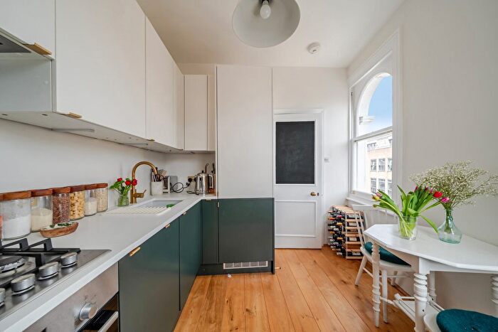 2 Bedroom Flat For Sale In Fulham Road, Fulham, London, SW6