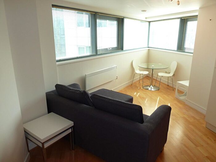 1 Bedroom Flat To Rent In Little Neville Street, Leeds, West Yorkshire, LS1