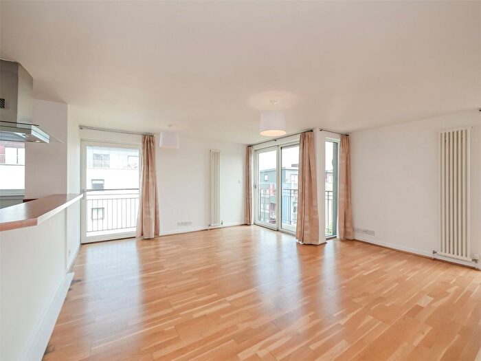 2 Bedroom Flat To Rent In East Pilton Farm Avenue, Edinburgh, EH5