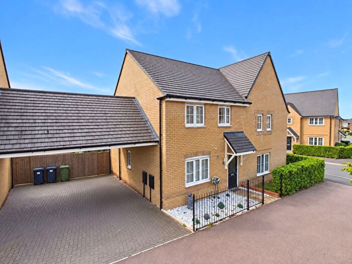 3 Bedroom Semi-Detached House For Sale In Gumcester Way, Godmanchester, Huntingdon., PE29