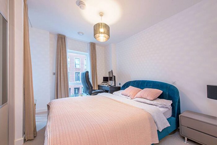 4 Bedroom Terraced House To Rent In Lismore Gardens, Colindale, London, NW9