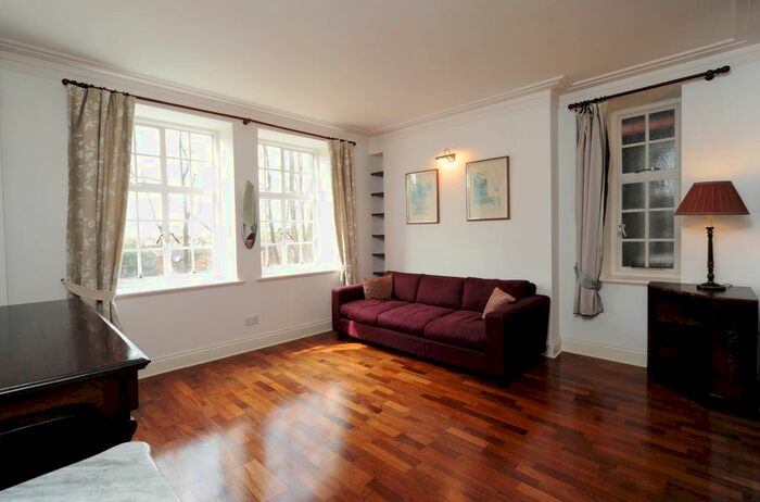 Studio To Rent In Hillside Court, Finchley Road, Hampstead, NW3