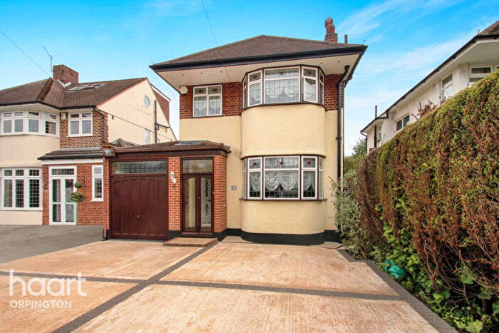 3 Bedroom Detached House For Sale In Brownspring Drive, Eltham, SE9