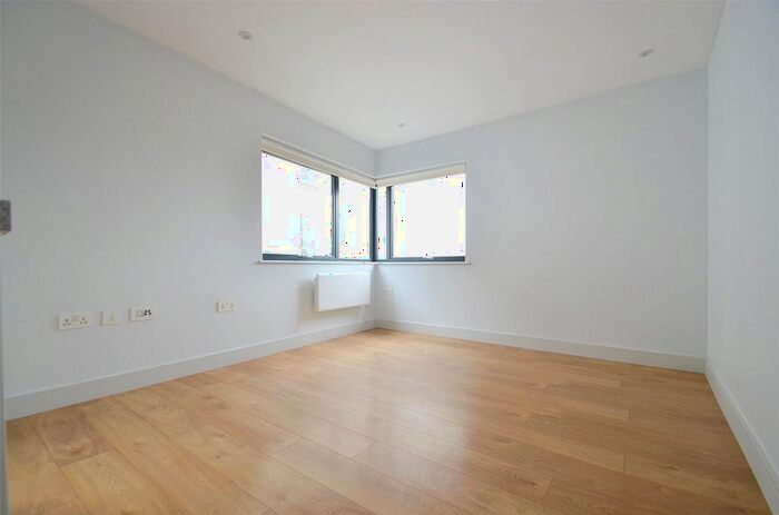 1 Bedroom Flat To Rent In Manor Place, Sutton, SM1