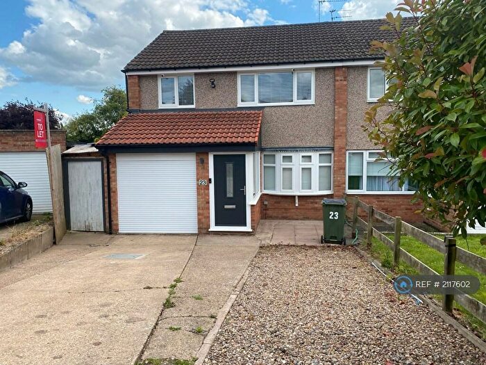 3 Bedroom Semi-Detached House To Rent In Glen Parva, Glen Parva, Leicestershire, LE2