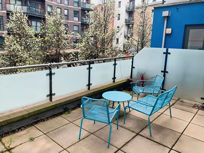 1 Bedroom Flat To Rent In Simpsons Fold West, Leeds, West Yorkshire, Uk, LS10