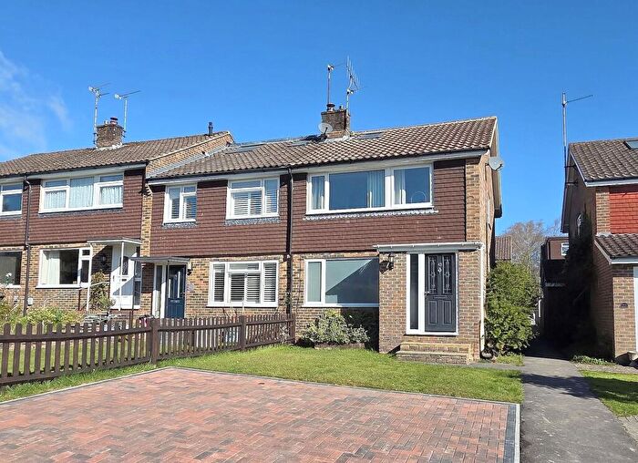 3 Bedroom End Of Terrace House For Sale In Fieldway, Lindfield, RH16