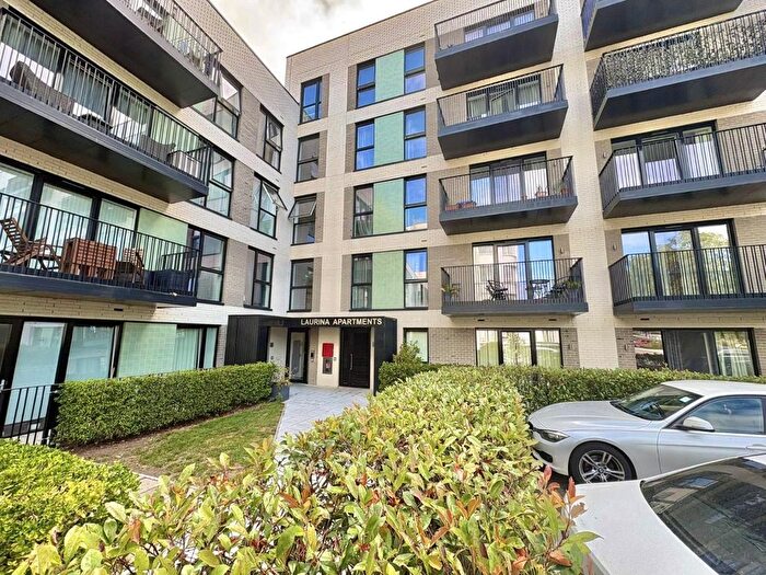 2 Bedroom Flat For Sale In Laurina Apartments, Carnation Gardens, Hayes, UB3