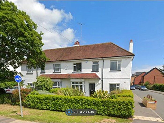 4 Bedroom Semi-Detached House To Rent In Shenley Road, Borehamwood, WD6