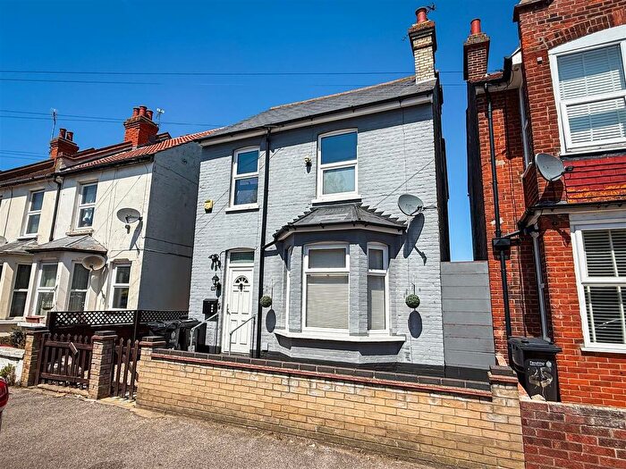 3 Bedroom Detached House For Sale In Harrow Road, Clacton-On-Sea, Essex, CO15