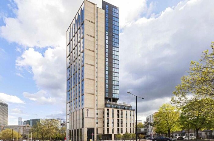 2 Bedroom Flat To Rent In Salter Street, Canary Wharf, E14