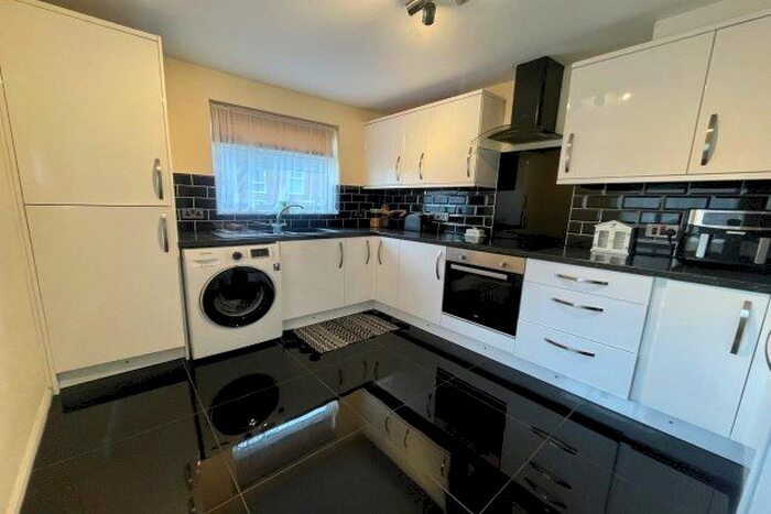 3 Bedroom Property To Rent In Lon Gwalia, Llandudno, LL30