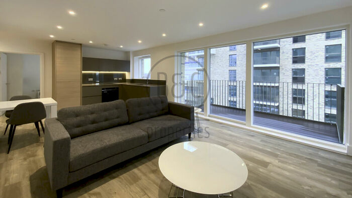 1 Bedroom Apartment To Rent In Pegler Square, Kidbrooke, London, SE3