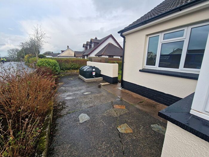 2 Bedroom Bungalow To Rent In Park Close, Holsworthy, EX22