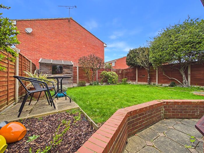 3 Bedroom Detached House For Sale In Elmbourne Drive, Belvedere, Kent, DA17