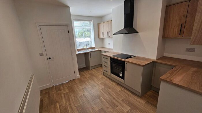 3 Bedroom House To Rent In Pye Ave, Mapplewell, S75